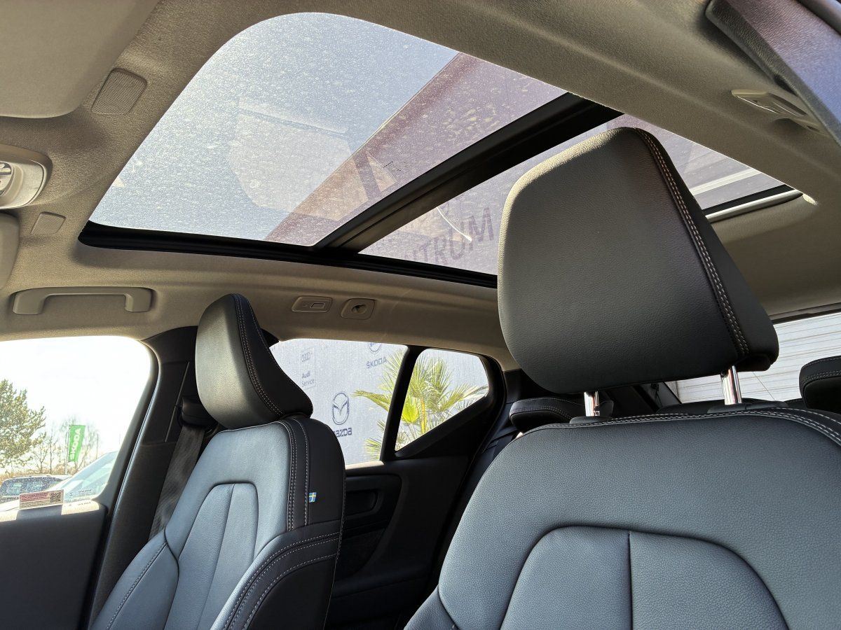 Volvo XC40 B4 Plus Dark foto 11