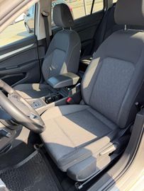 Volkswagen Golf - 8