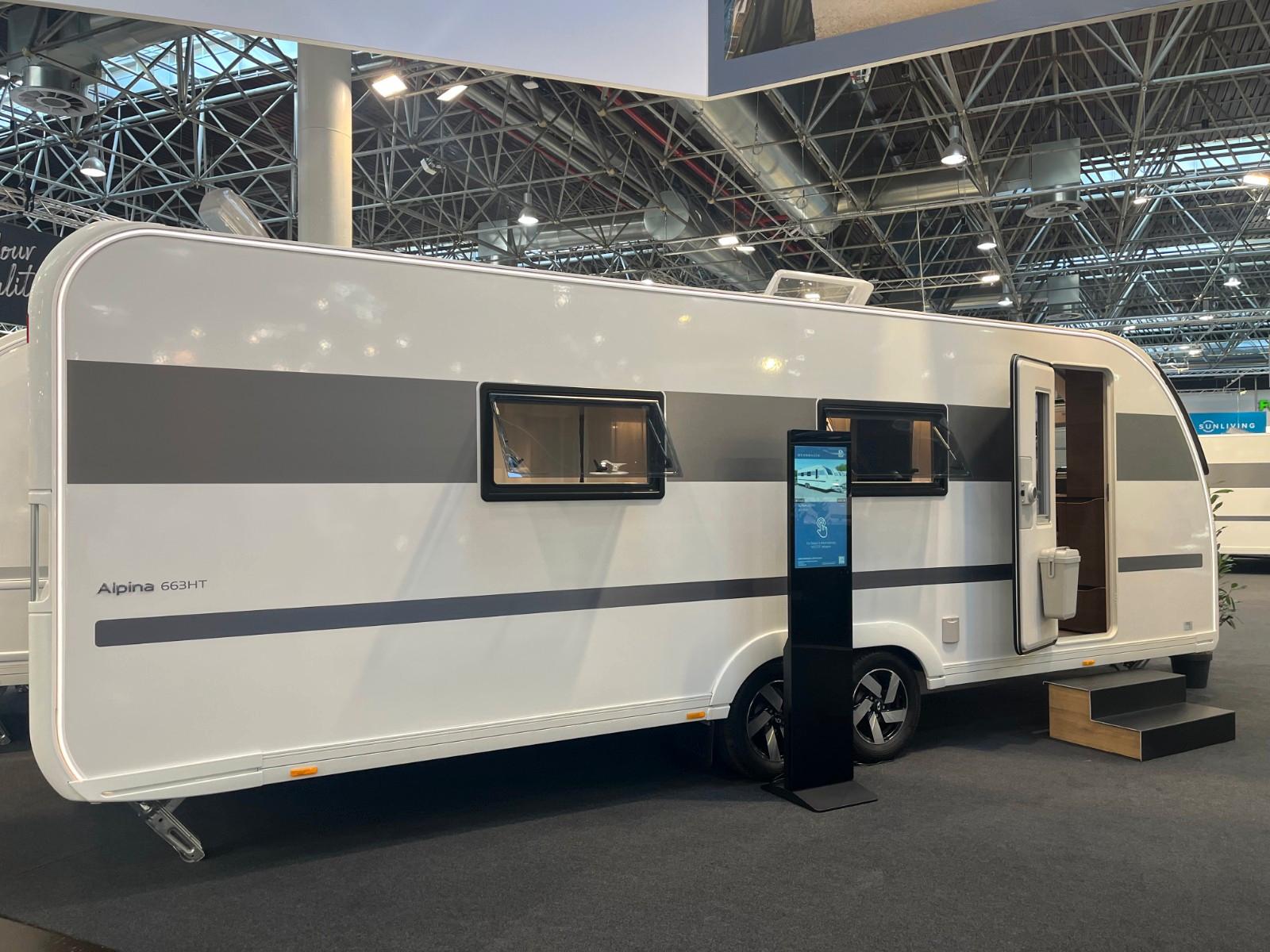 Adria Alpina 663 HT 2026 Frontküche,Heckbad,Backofen