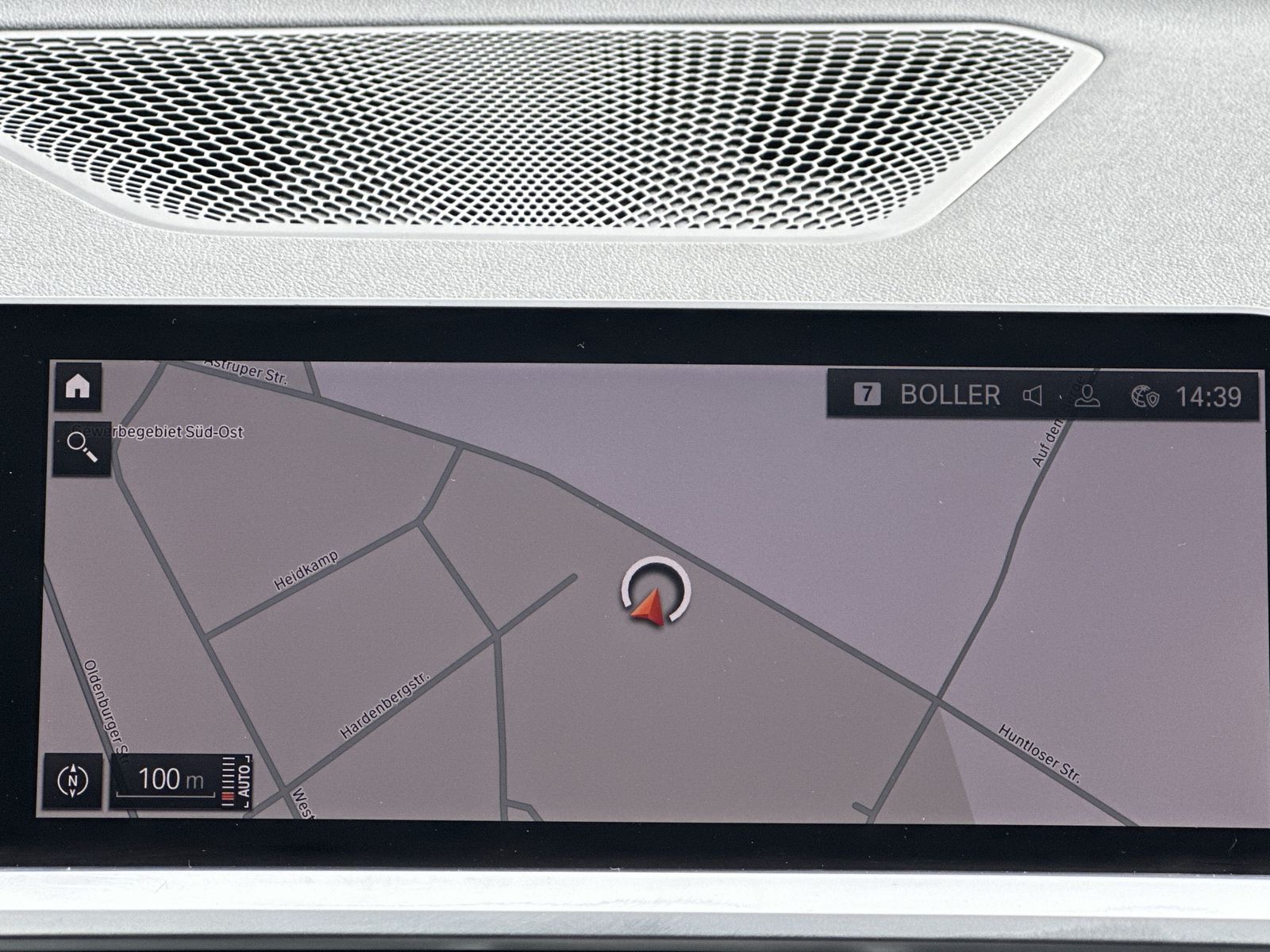 Fahrzeugabbildung BMW 330e Touring xDrive M-Sport NAV+LASER+360°+19ZO