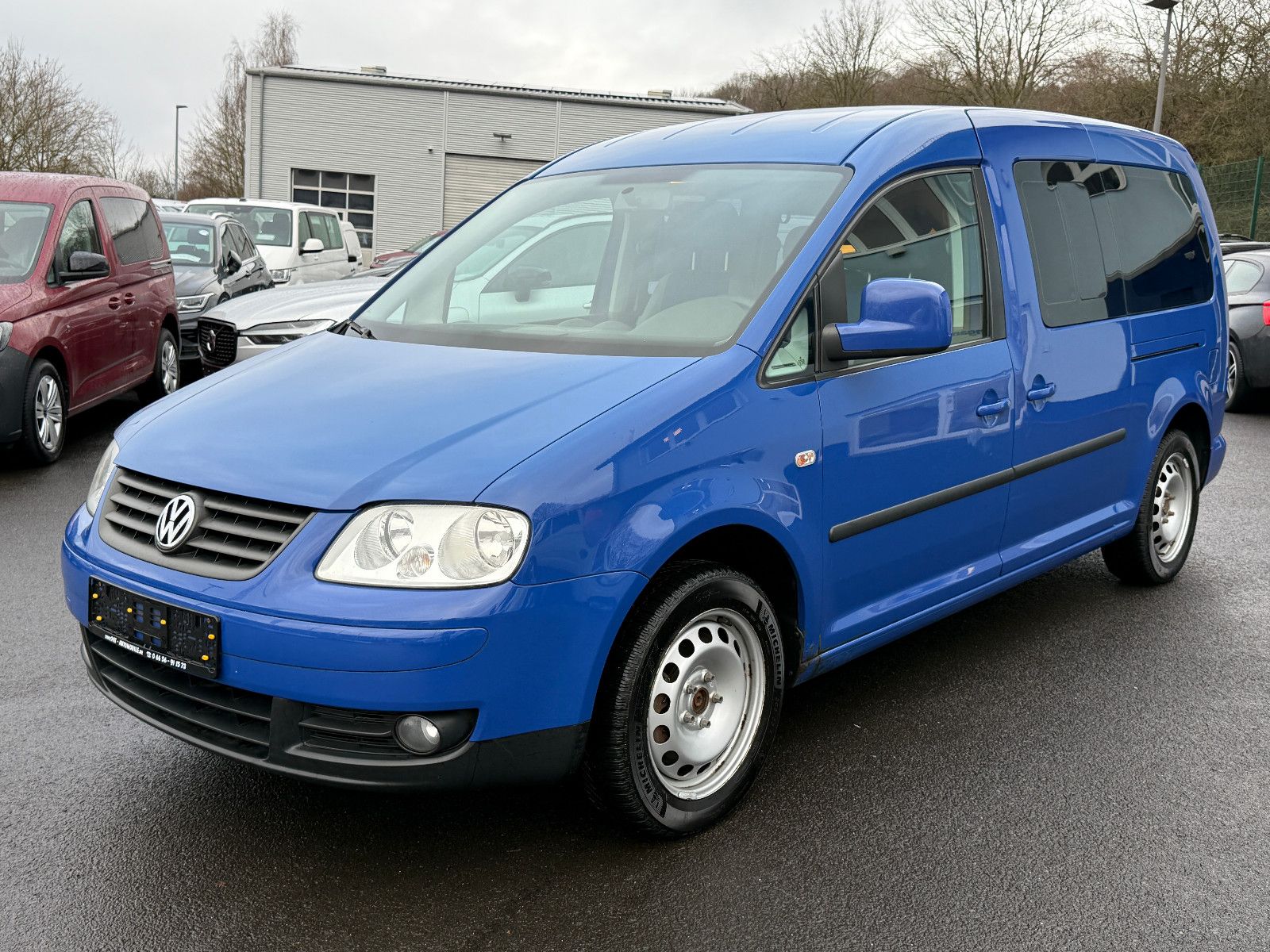 Fahrzeugabbildung Volkswagen Caddy Maxi Life 1.9 TDi DSG 7-Sitzer AHK PDC