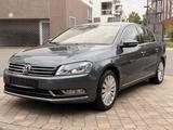 Volkswagen Passat Lim. 1.6 CNG*Automatik*Leder*TÜV NEU - Volkswagen Passat mit CNG-Antrieb