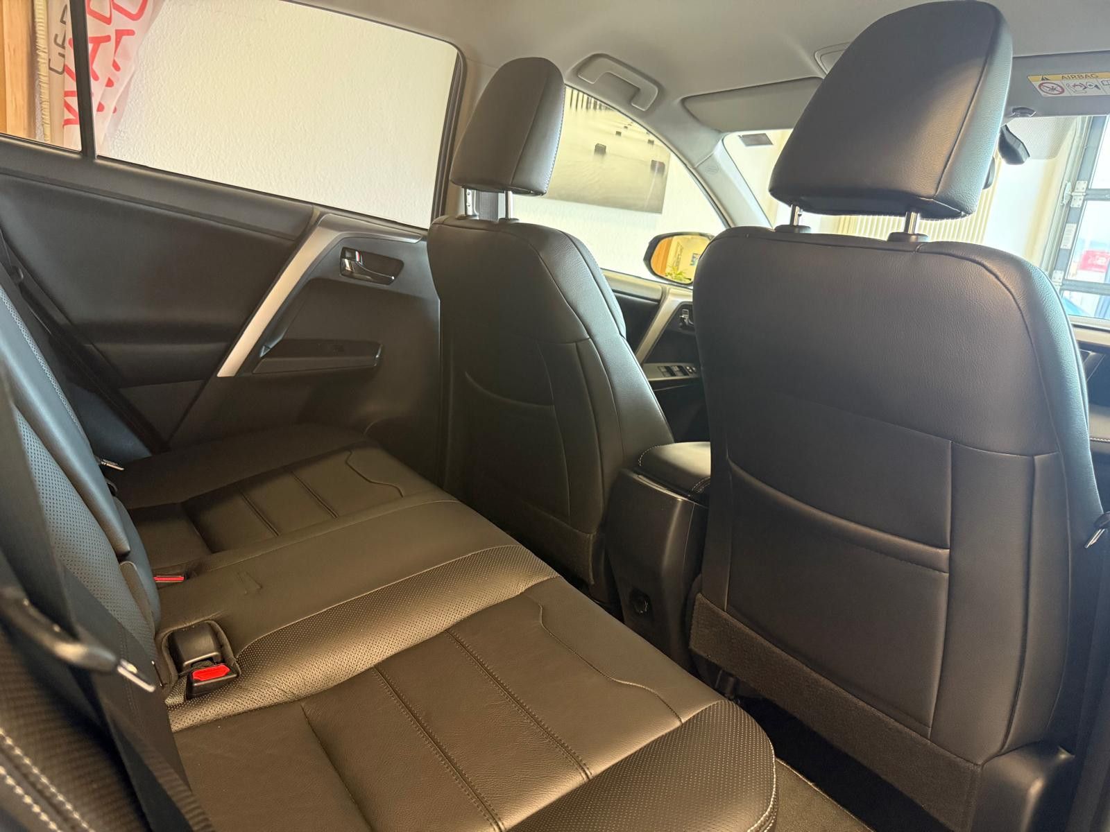 Fahrzeugabbildung Toyota RAV 4 RAV4 Hybrid Edition/ 1.HAND/AHK/KAMERA/LED