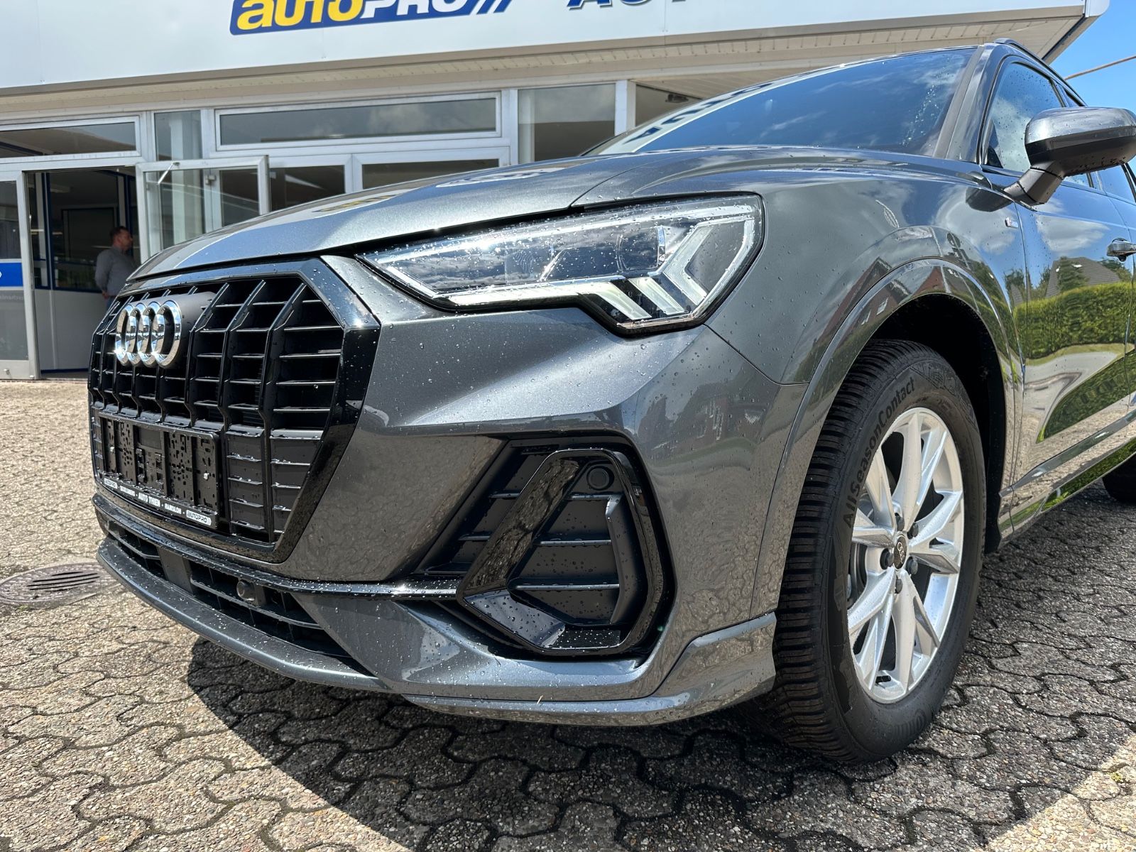 Fahrzeugabbildung Audi Q3 35 TFSI S line S Tronic Navi/Pano/AHK/GRA/18"