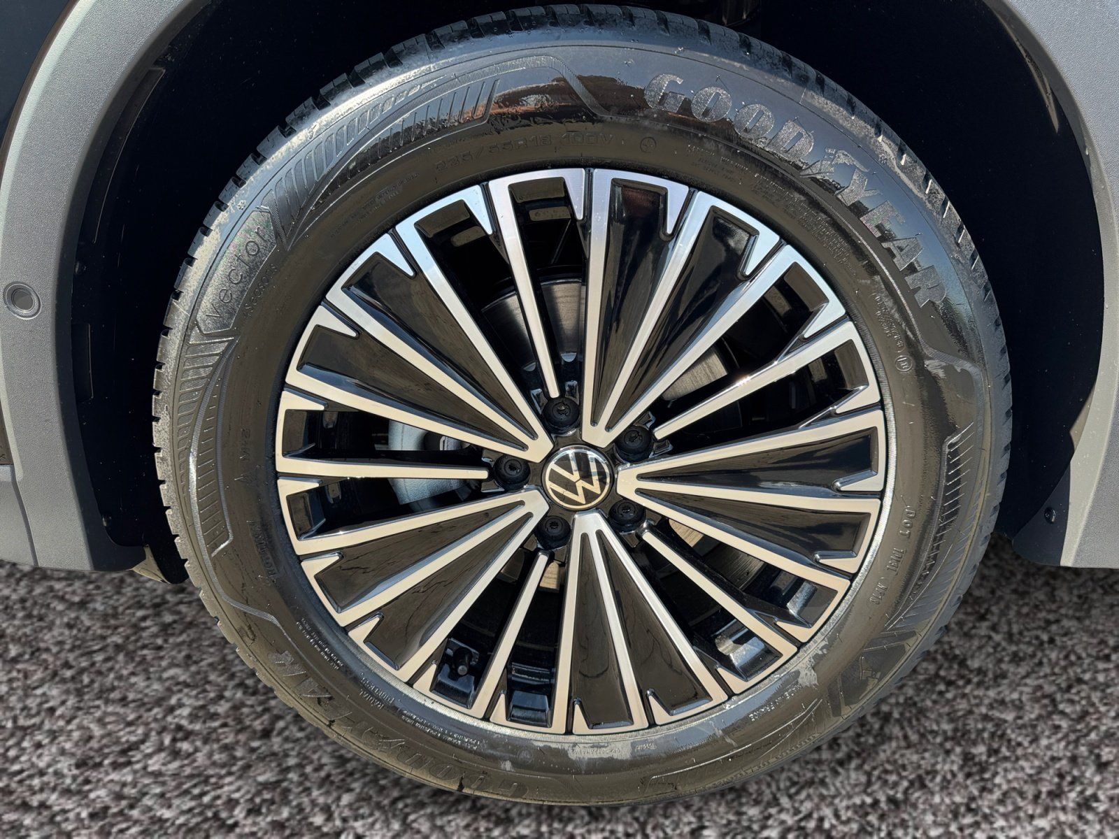 Volkswagen Tiguan - Bild 8