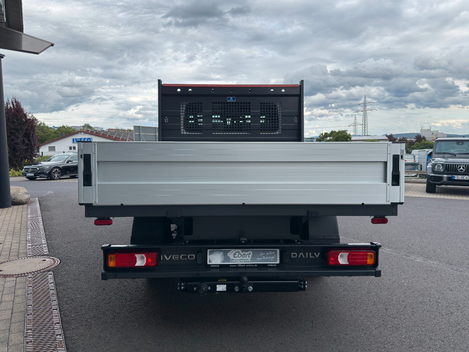 Fahrzeugabbildung Iveco Daily 35S14Y D Pritsche *R 3.450* AHK