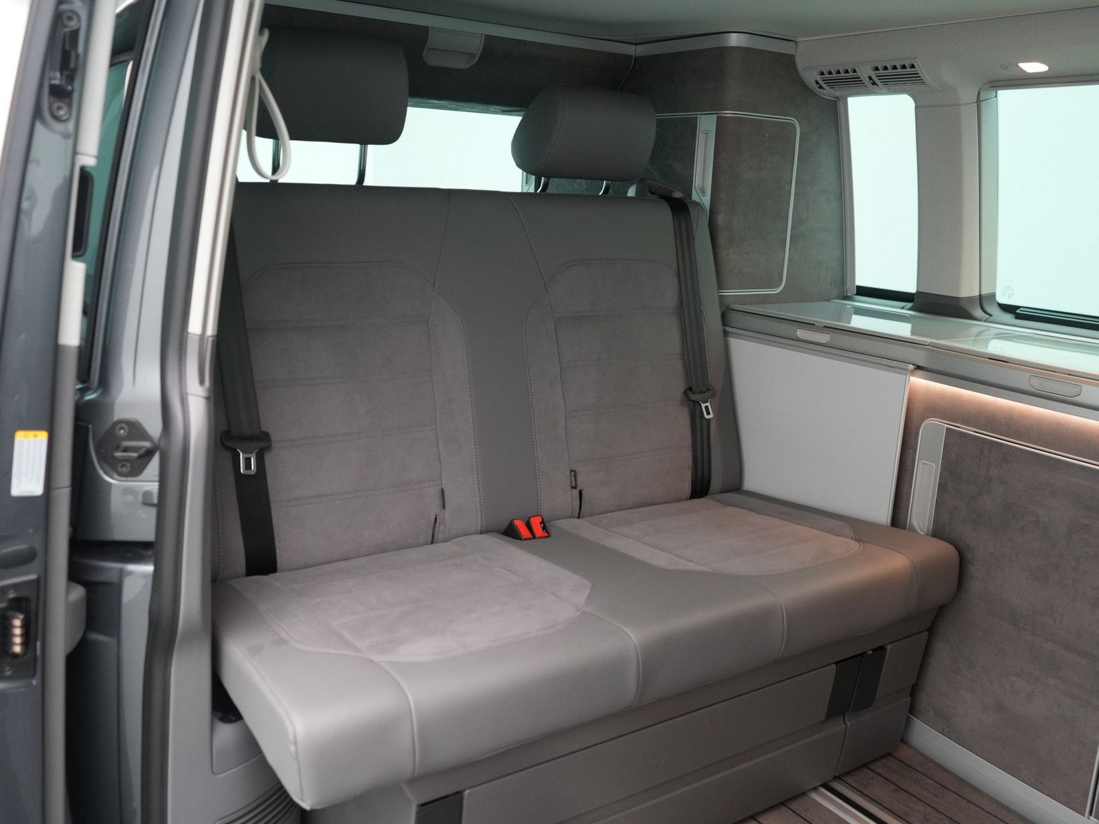 Volkswagen T6 California - Bild 13