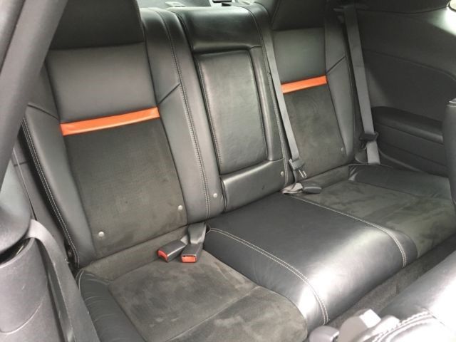 Fahrzeugabbildung Dodge Challenger 6.1 SRT-8 Neuwagenimport EU Navi SD