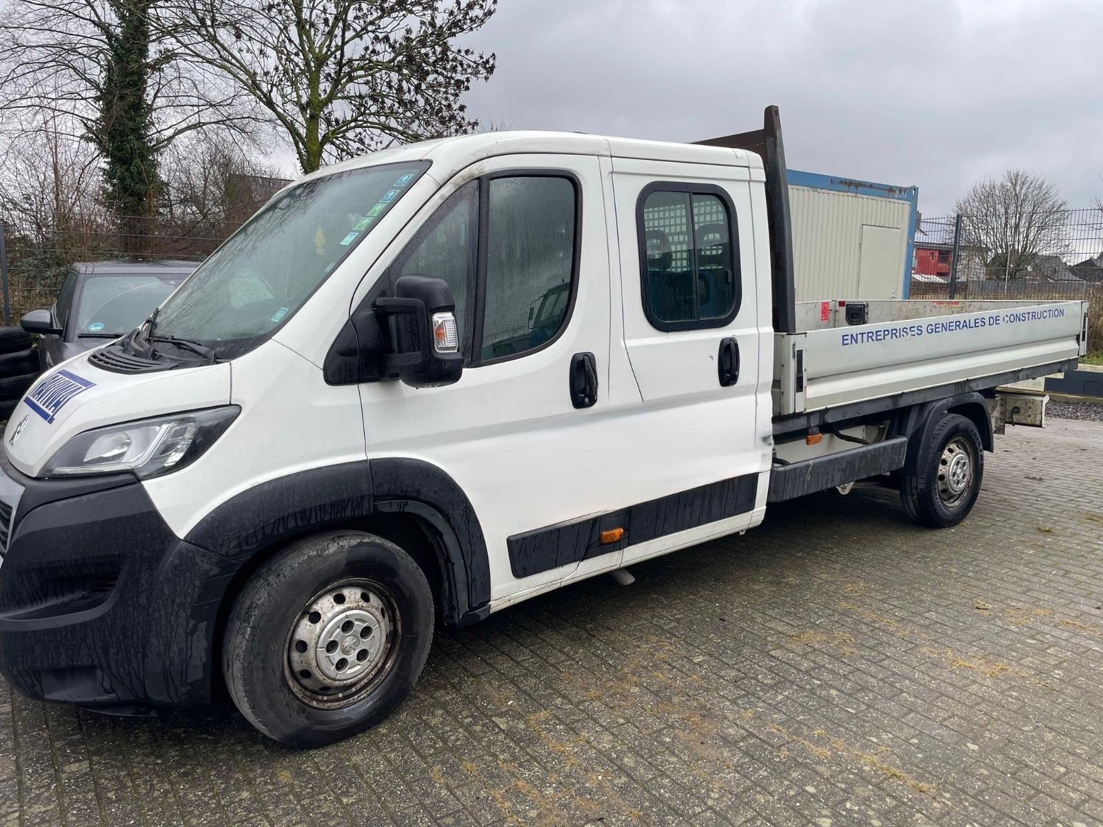 Peugeot Boxer Pritsche Doka.L4 BlueHDi 130*Maxi*7.Sitzer