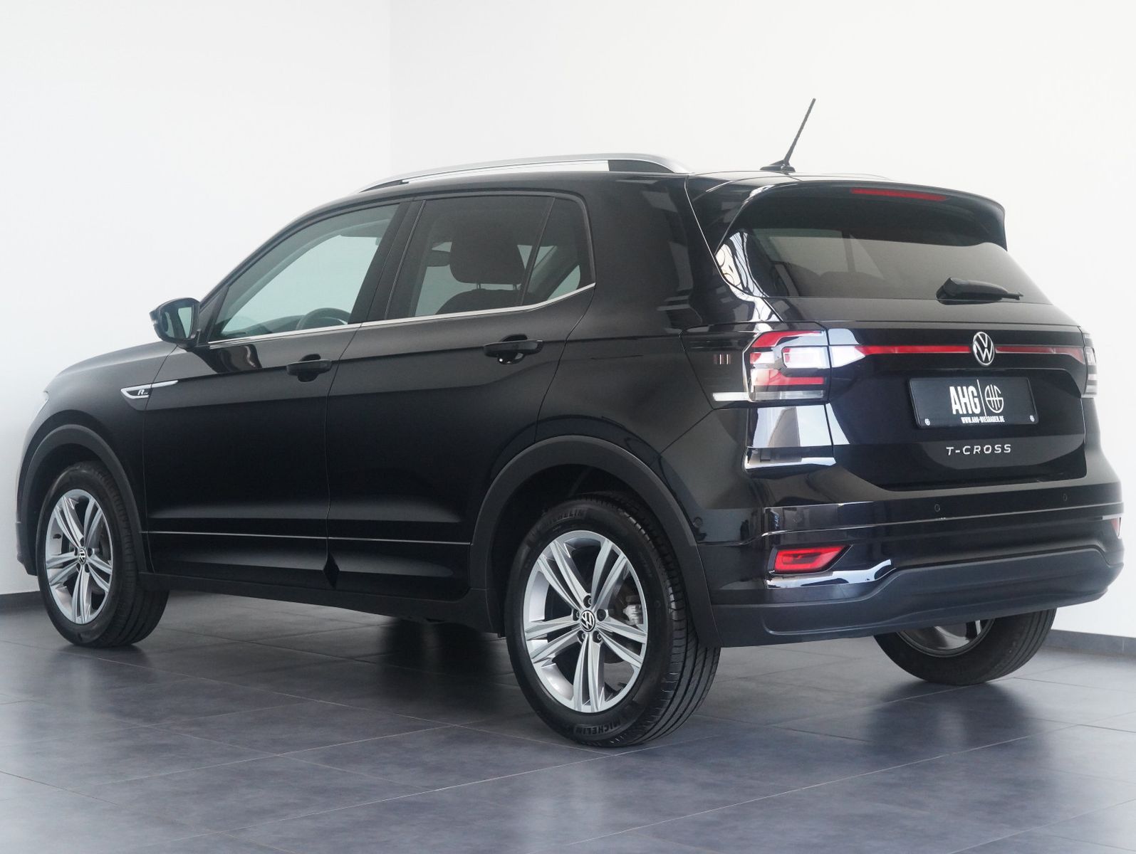 Fahrzeugabbildung Volkswagen T-Cross 1.0 TSI DSG R-Line IQ.DRIVE/LED/NAVI/ACC