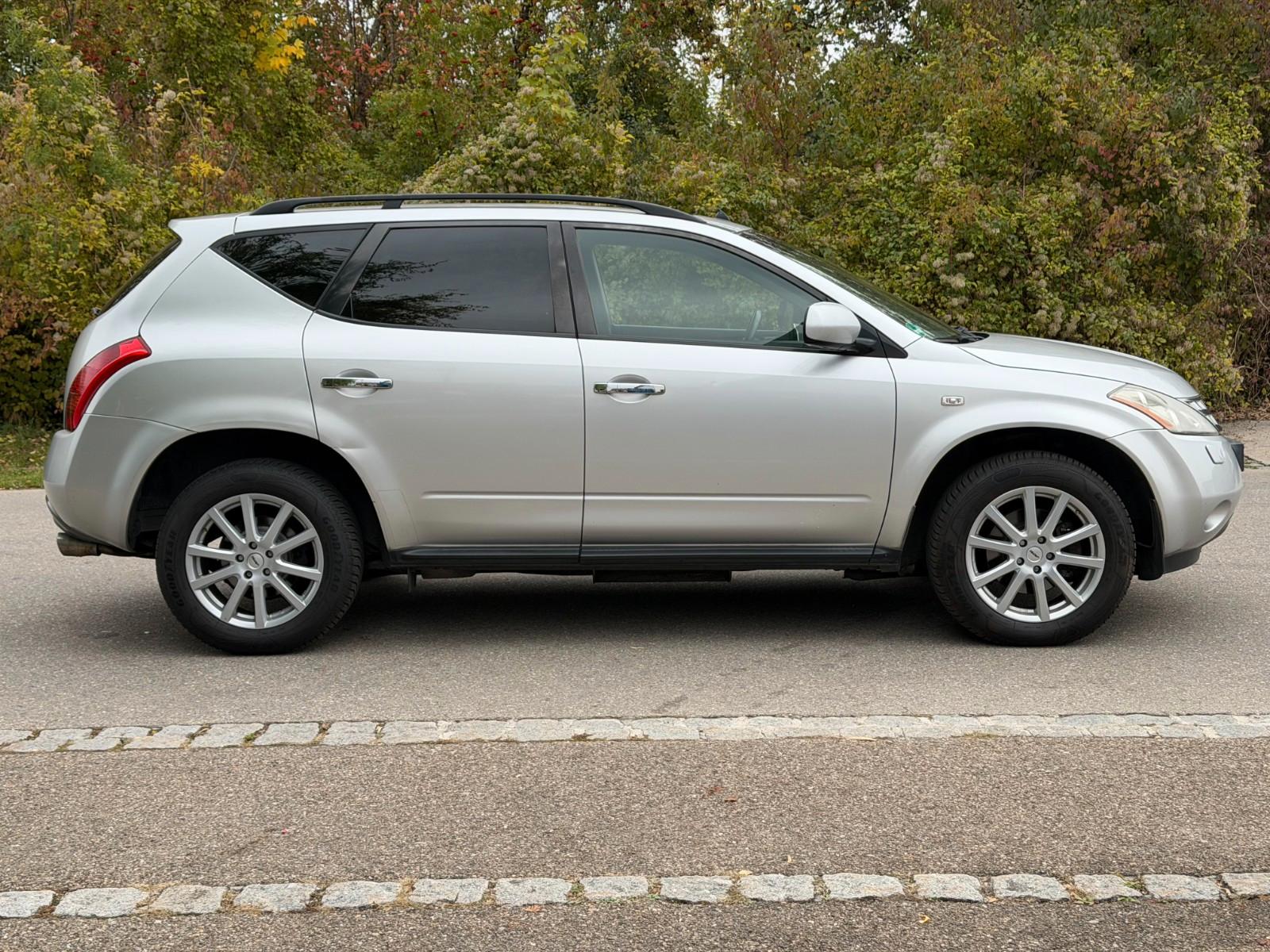 Nissan Murano 2006 — rear view