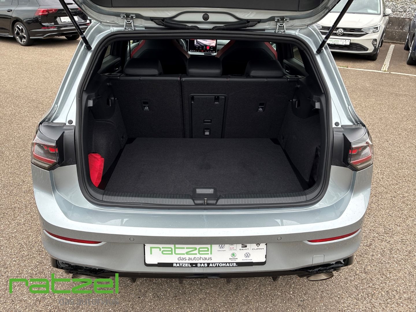 Fahrzeugabbildung Volkswagen Golf GTI Clubsport DSG Akrapovic DCC Navi HUD Ar