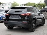 Mercedes-Benz GLA 200 AMG-Sport/LED/360/Pano/Night/Distr/Totw - Mercedes-Benz GLA 200 mit Benzin-Antrieb