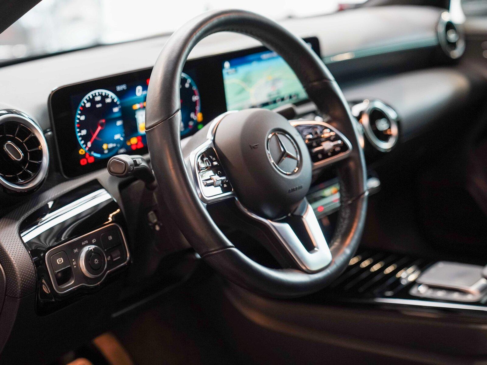 Mercedes-Benz A-Class d Progressive Standheizung DISTRONIC Pano, миниатюра 15