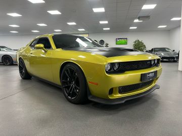 Dodge Challenger - 5