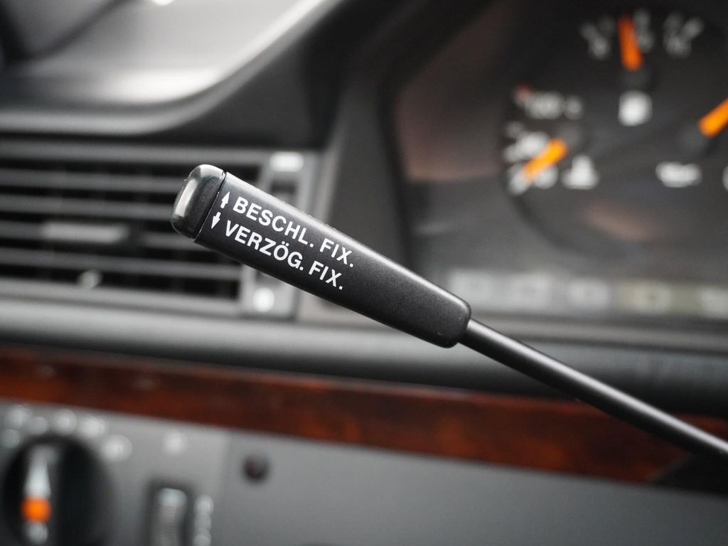 Mercedes-Benz E 500 E500 500E Schiebedach Becker navi Leder Cr