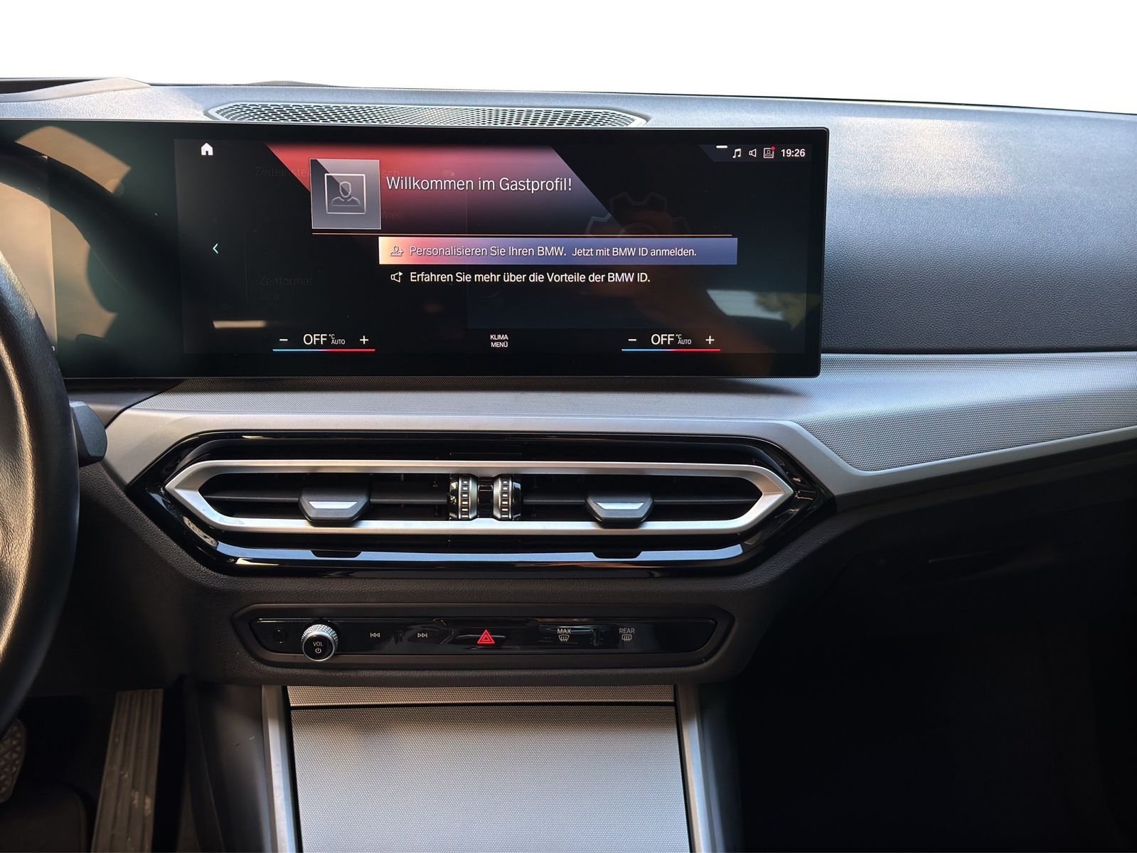 BMW 318i Touring foto 9