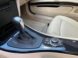 BMW 320i Coupé / Leder / Navi / Autom. / Schiebedach - BMW 320 aus 2010: Coupe