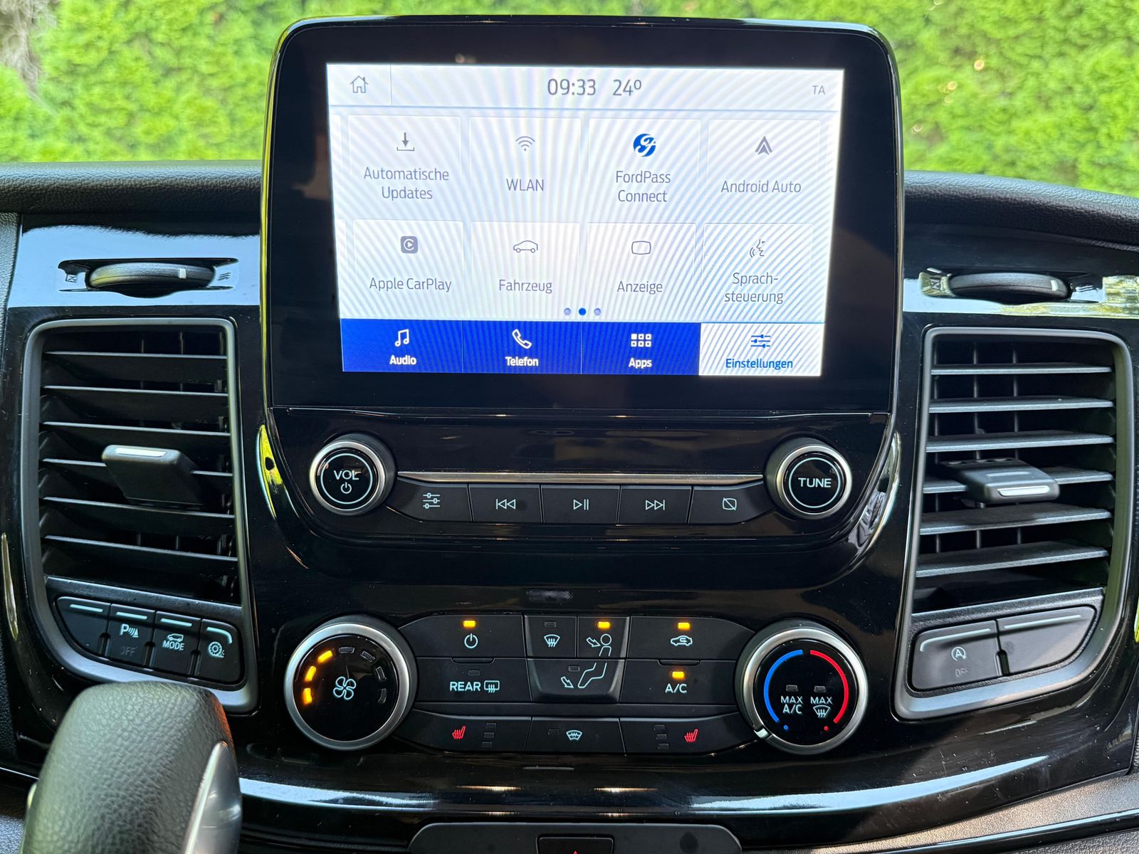 Fahrzeugabbildung Ford Tourneo Custom 320 Aut. L2 BI-XEN+SHZ+CARPLAY+8S