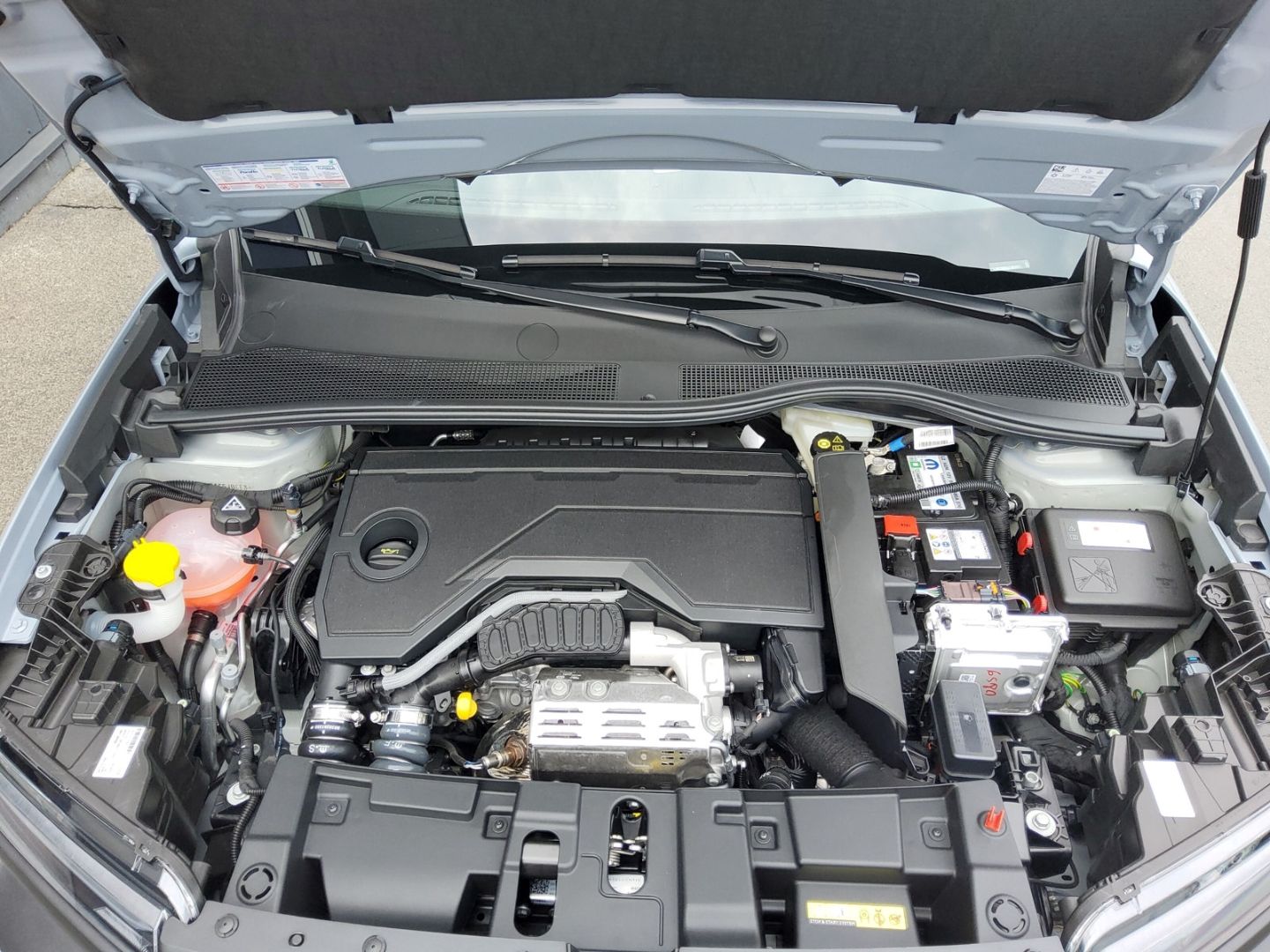 Fahrzeugabbildung Jeep Avenger 4xe Overland Allwetter, Keyless, SHZ, NA