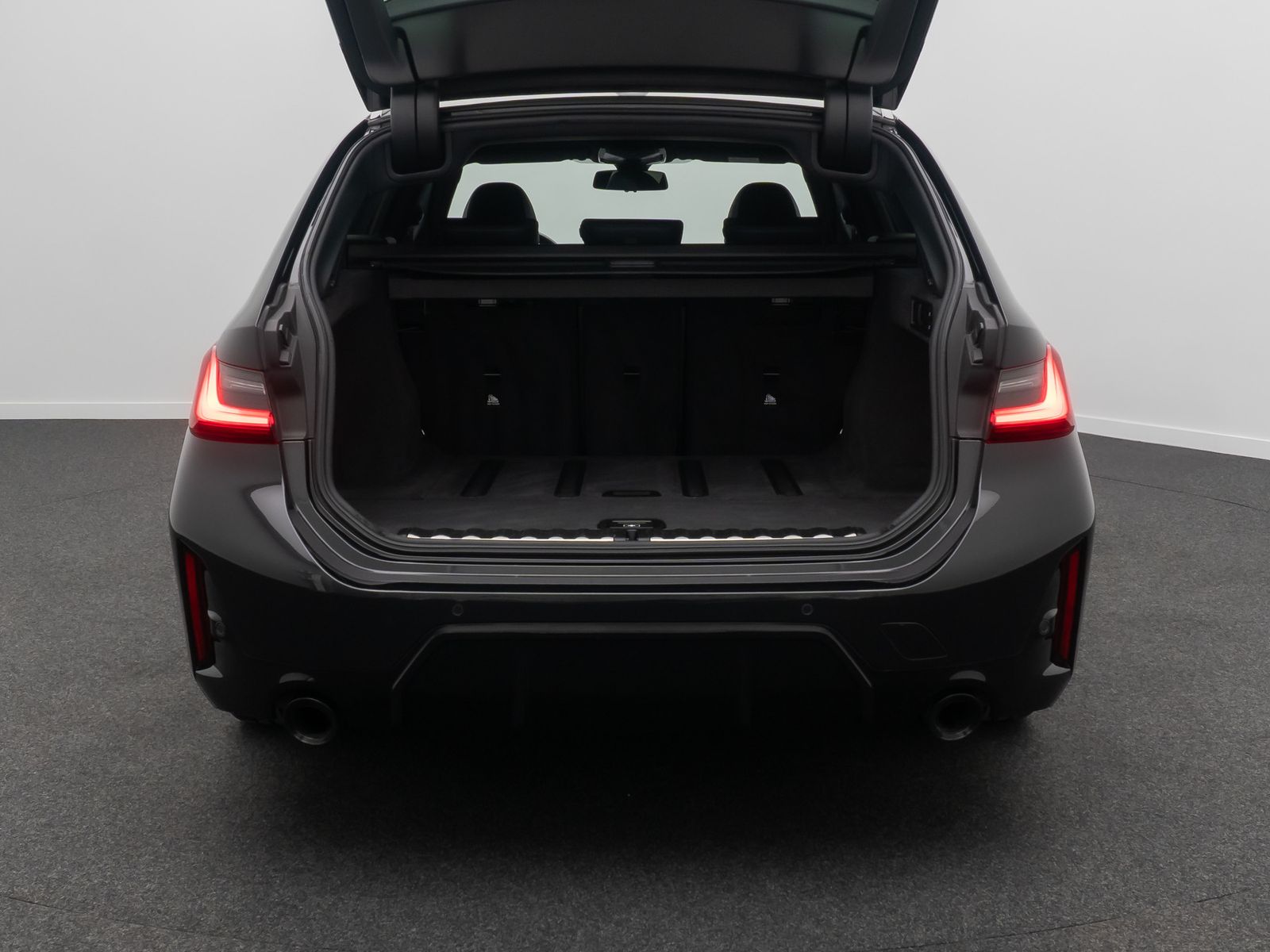 Fahrzeugabbildung BMW 320d MSport Alarm Komfort DAB HiFi Kamera 18Zoll