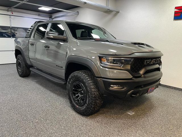 Dodge TRX-LUNAR  EDITION--CARBON-RAMBAR-HUD-LEVEL 2