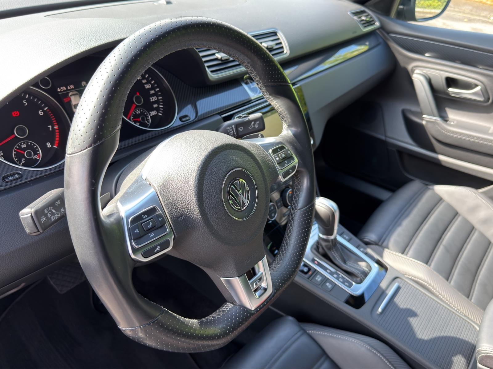 Volkswagen Passat CC R Line AHK Leder Navi PDC Bi Xenon DSG