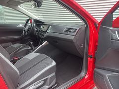 Fahrzeugabbildung Volkswagen Polo 1.0 TSI R-Line LED APP SHZ ACC 17``