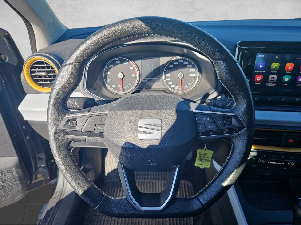 Fahrzeugabbildung SEAT Arona Style DSG LED/SHZ/PDC/KLIMAAUTOMATIK