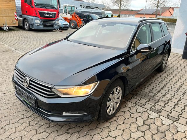 Volkswagen Passat 2.0 TDI Comfortline 110kw  8 fach bereift