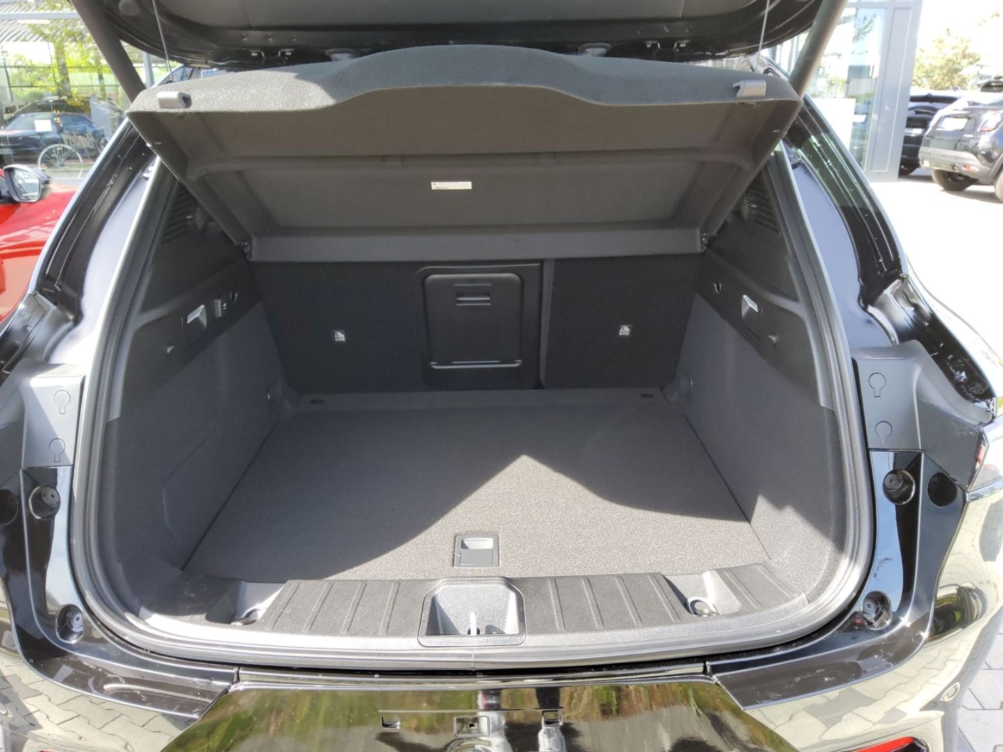 Fahrzeugabbildung Alfa Romeo Tonale Intensa Sondermodell Navi, LHZ, 360°, 1,9