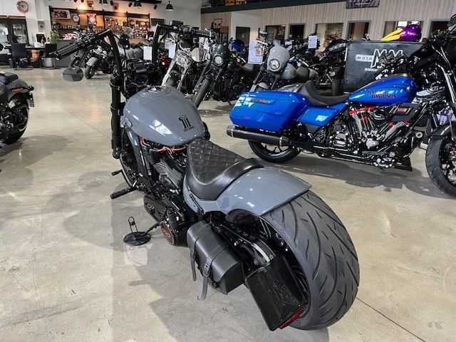 Fahrzeugabbildung Harley-Davidson FXDRS 114cui Custom Umbau