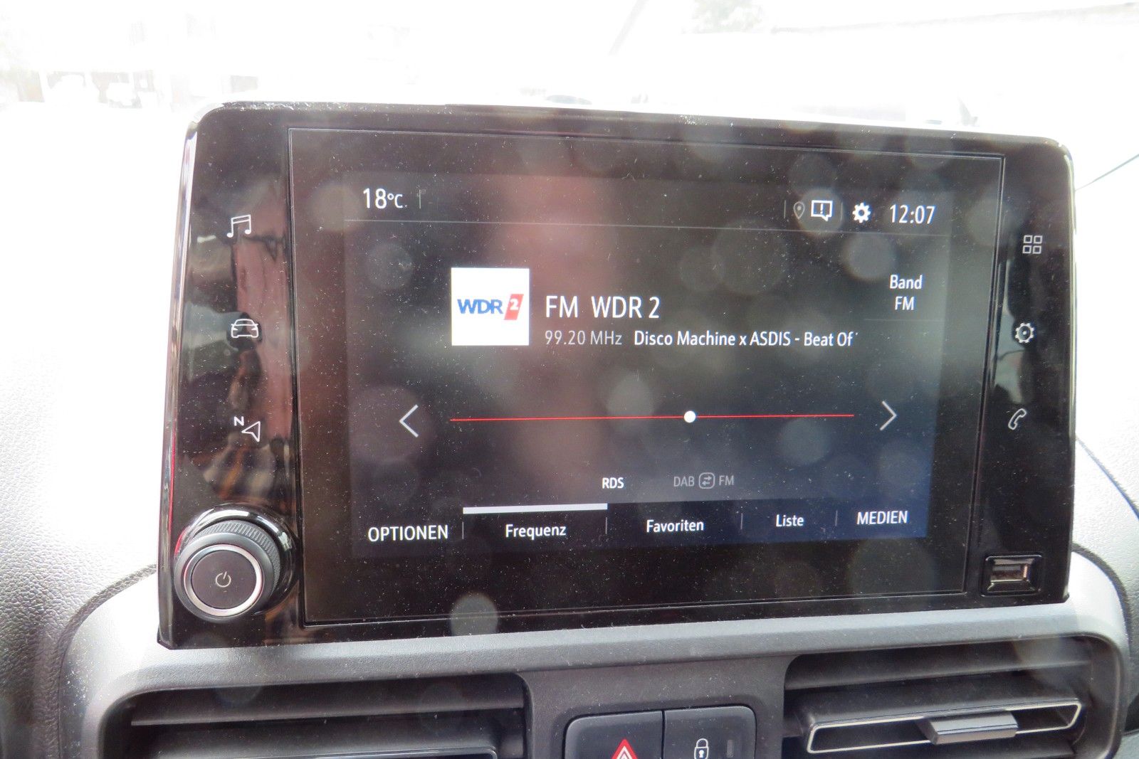 Fahrzeugabbildung Opel Combo Life E Edition NACI APP-CONNECT AHK 1.HD