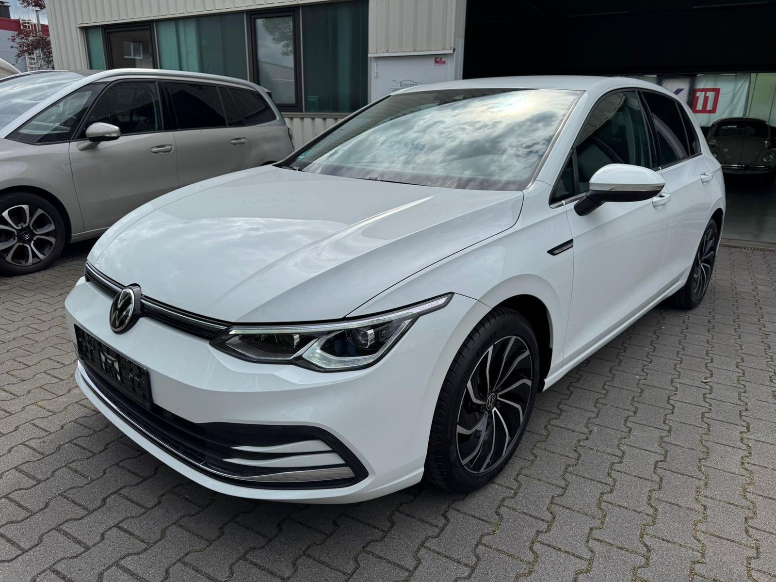 Volkswagen Golf 1.5TSI ACT Style*NAVI*MATRIX*KAMERA*MEMORY*