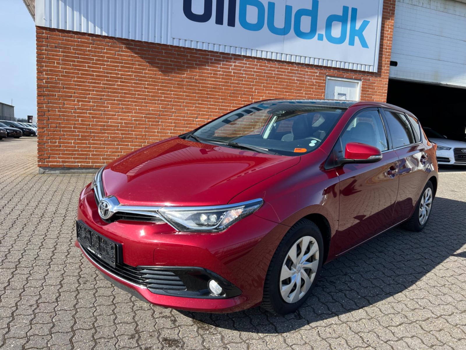 Toyota Auris Executive LED PANO FULL SERVICE