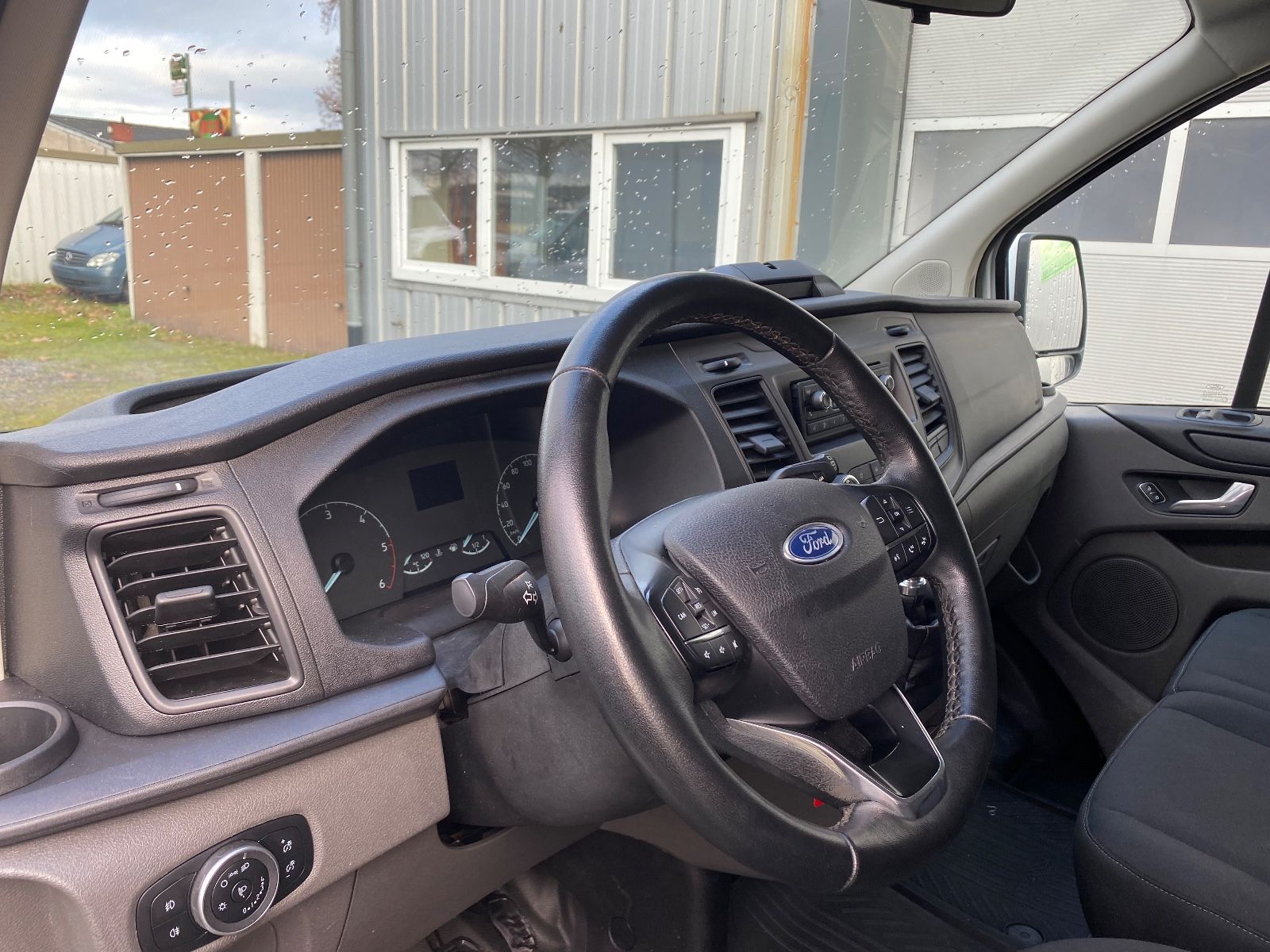 Fahrzeugabbildung Ford Transit Custom Kasten340 L2Trend,1Hd,AHK,38354Km