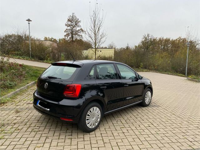 Volkswagen Schwarzer VW Polo 75PS Winter+Sommerreifen