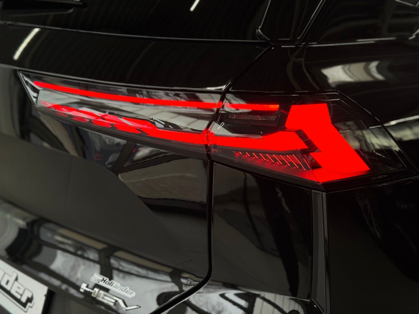 Fahrzeugabbildung Mitsubishi Grandis 1.8 Hybrid Benziner Intro Edition