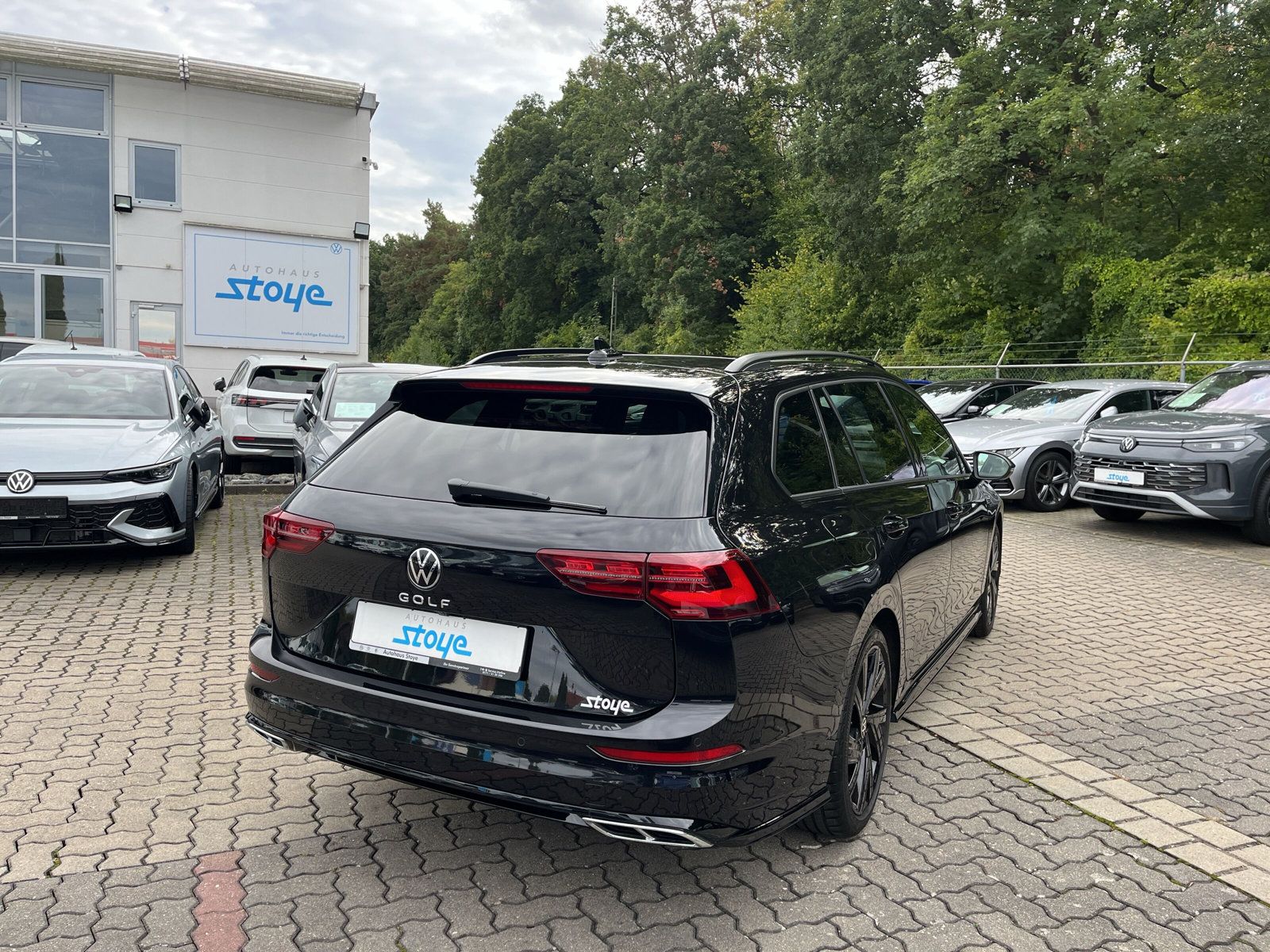 Golf VIII Variant R-Line, Pano, Navi