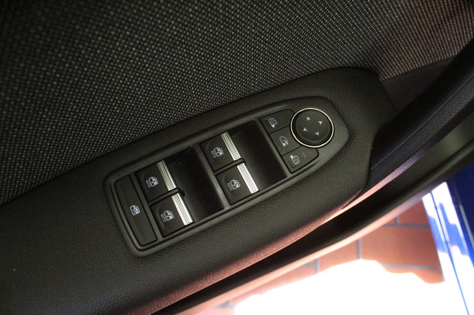 Fahrzeugabbildung Renault Captur Full Hybrid E-Tech 160 Techno *Winterp.*