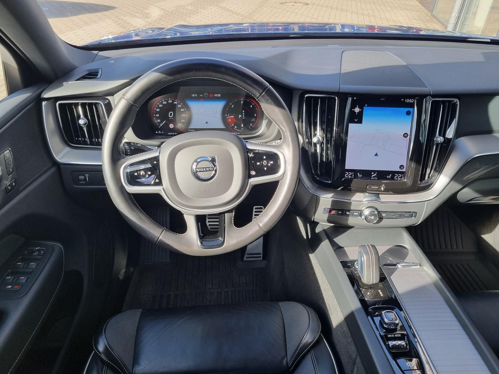 Fahrzeugabbildung Volvo XC60 B4 D R-Design