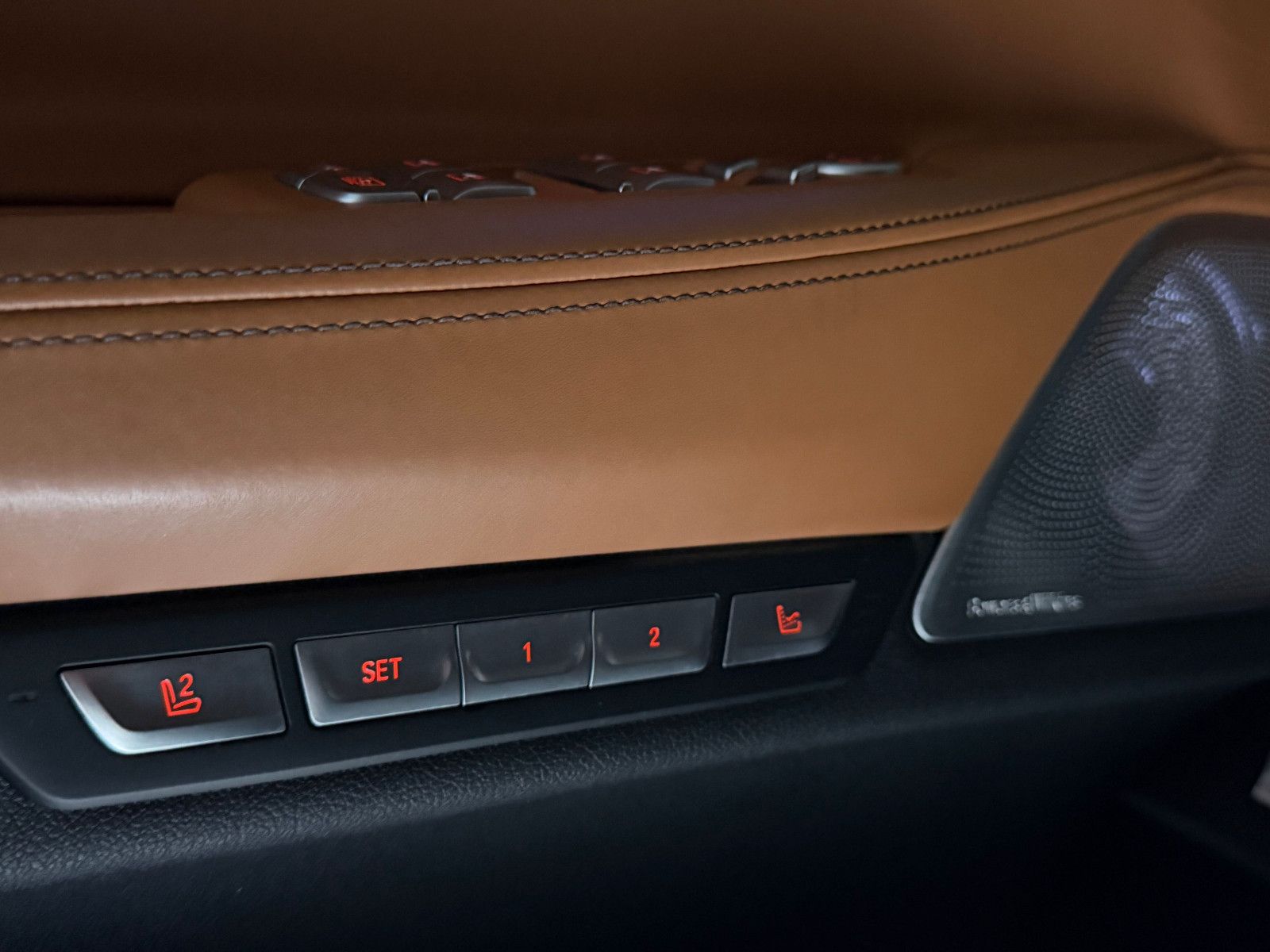 Fahrzeugabbildung BMW 740 d xDrive/MASSAGE/HuD/B&W/LASER/TV-FUNKTION