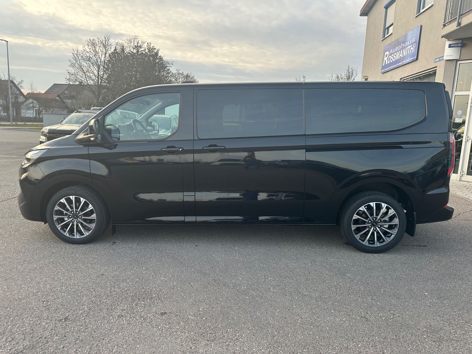 Ford Tourneo Custom - Bild 2