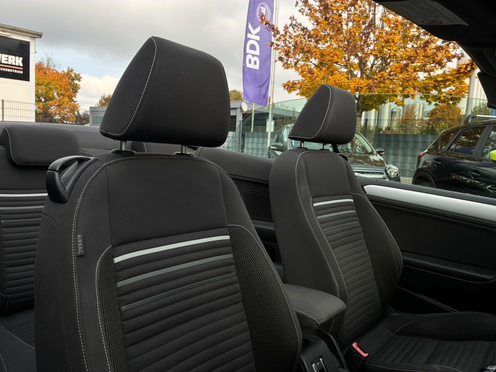 VW Golf Golf VI 1.6 TDI Cabrio Cup*Navi*Tempomat*PDC*, Ansicht 20