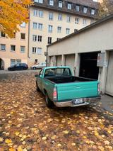 Nissan navara - Nissan Navara mit Benzin-Antrieb