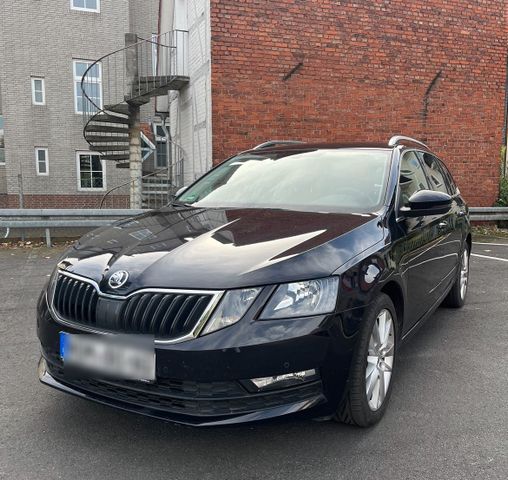 Skoda Octavia Combi 1.6 TDI Ambition 8-fac...