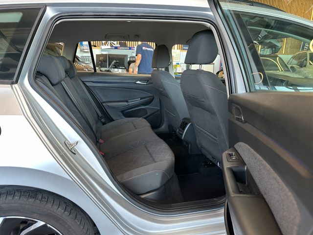 Volkswagen Golf *1.HAND*19%MWST*TEMPO*AHK*LED*
