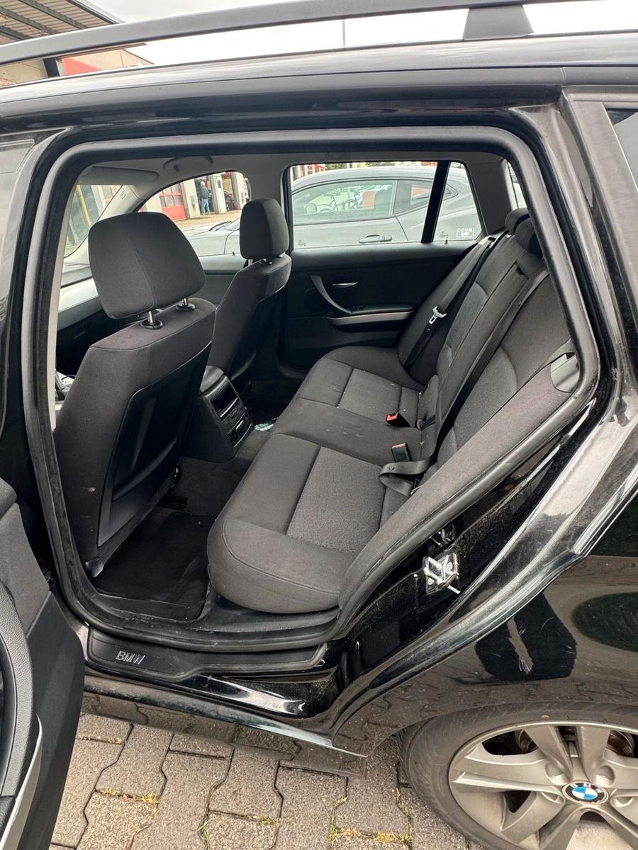BMW 318 2006 — photo 8