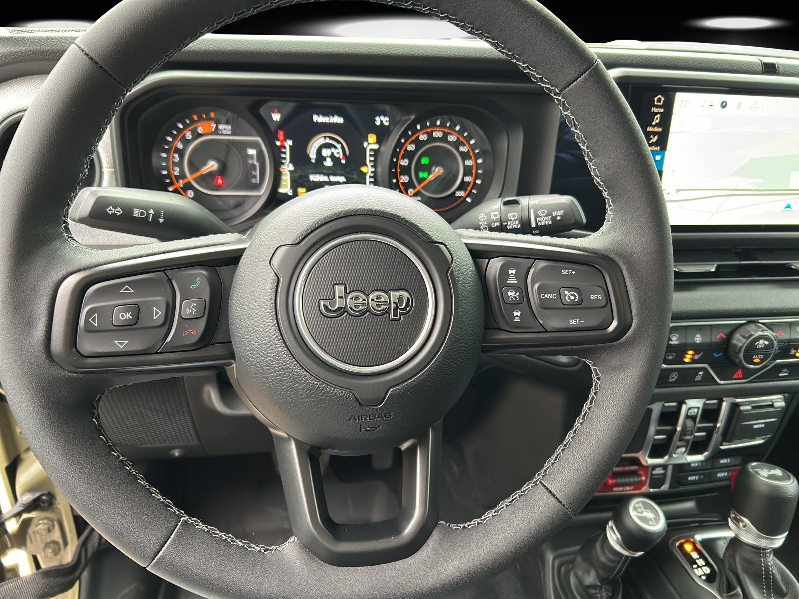 Fahrzeugabbildung Jeep Wrangler 3.6 Willys 4 Door 4x4 V6 SHZ/NAVI/AHK/L