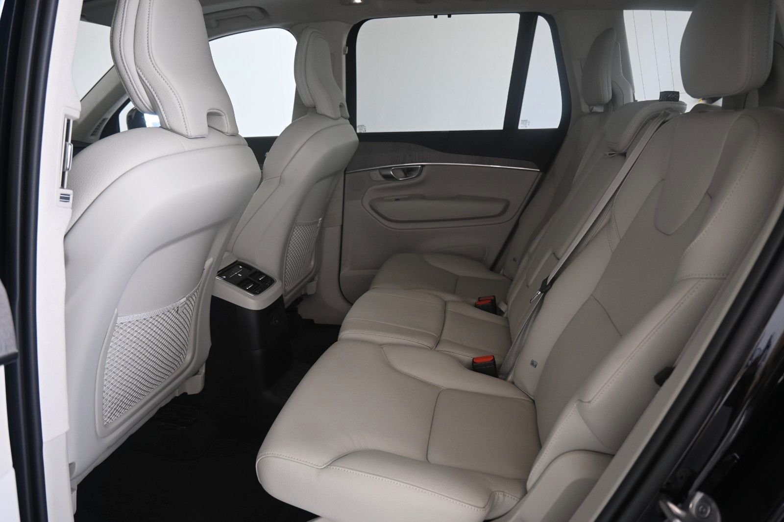 Fahrzeugabbildung Volvo XC90 T8 AWDUltimate Dark Recharge Plug-In Hybrid